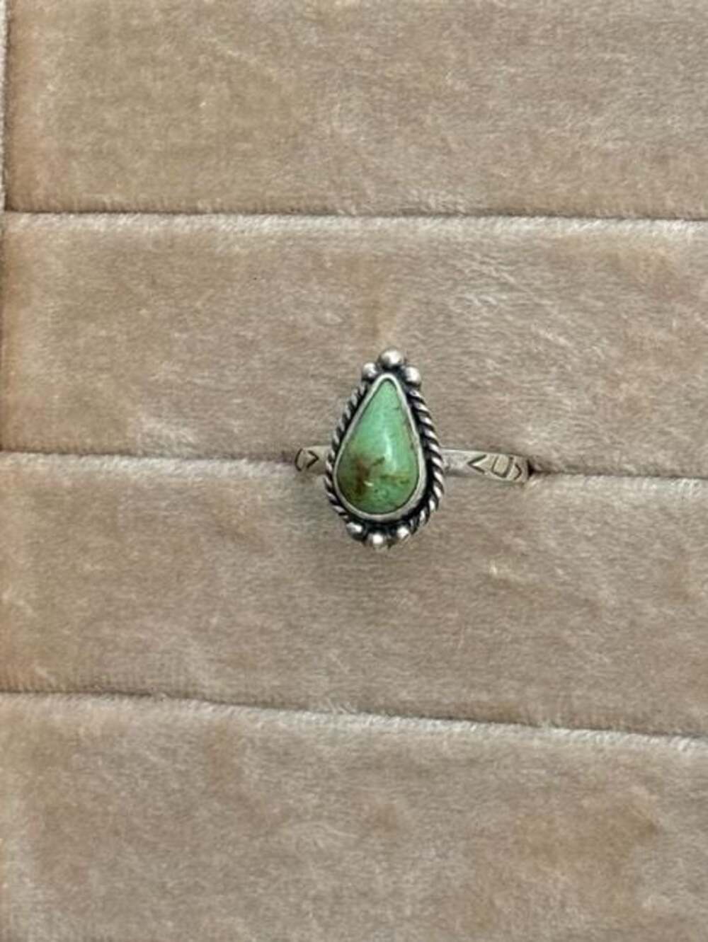 925 Sterling Silver Green Kingman Turquoise Teardrop Ring